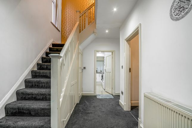 27, Evington Drive, Leicester photo 2