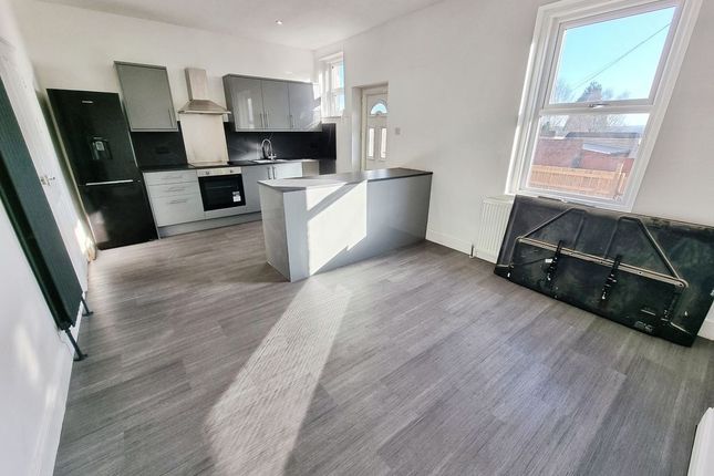 5, Victoria Terrace, Newcastle Upon Tyne photo 2