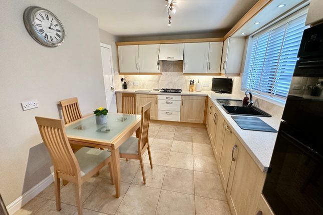 18, Pinefield Road, Doncaster photo 3