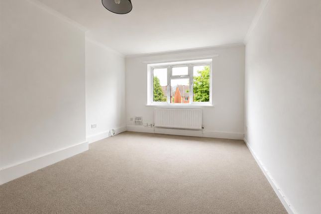 43A, Hanover Way, Windsor photo 3