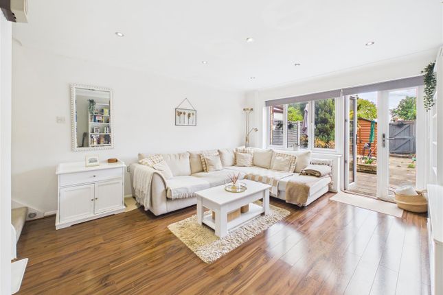 20, Alpine Road, Walton-On-Thames photo 3