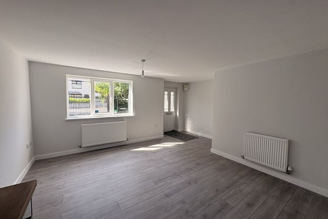 Apt 1 Victoria Court, Neville St, Platt Bridge photo 4