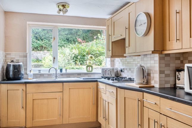 23, Staindrop View, Sheffield photo 4