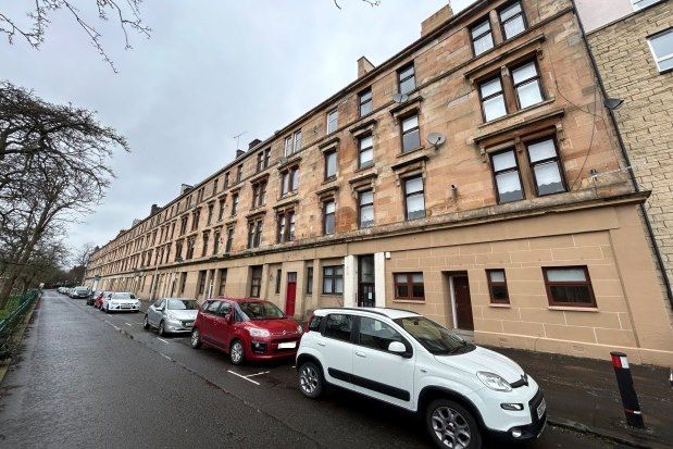 Thumbnail Flat to rent in 98 Raeberry Street, Glasgow