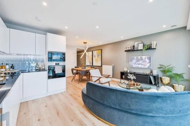 3 Southlake Road, London, Greater London photo 5