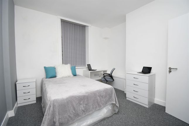 Thumbnail Room to rent in Queensberry Road, Burnley