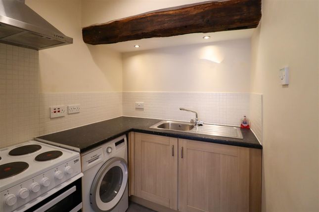 Flat to rent in High Street Back, Ely