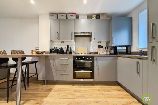 9 Tulip Close, Darwen photo 3
