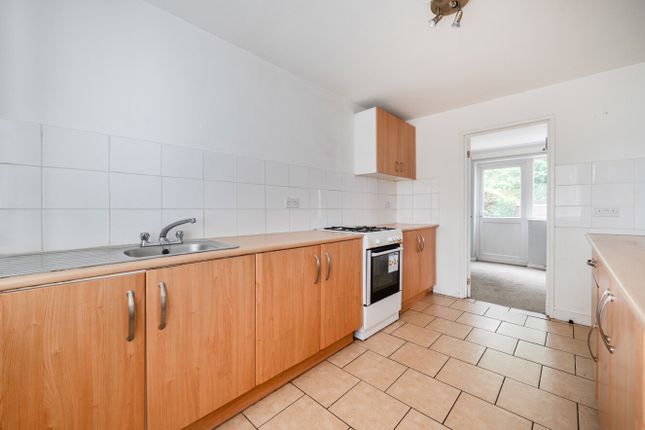 94, Holbeck, Bracknell photo 2