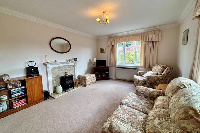 4, Holly Tree Walk, Pewsey photo 2