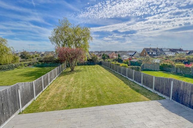 3, York Road, Ashingdon photo 2