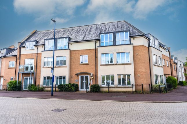 Thumbnail Flat for sale in Chieftain Way, Cambridge