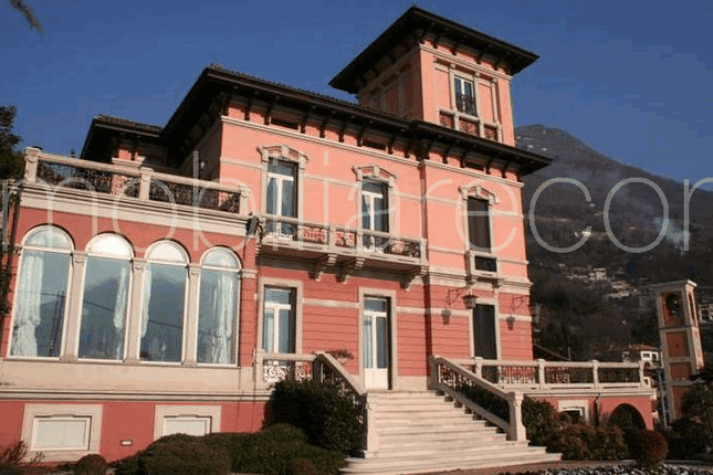 Villa for sale in Cernobbio, Lake Como, Lombardy, Italy