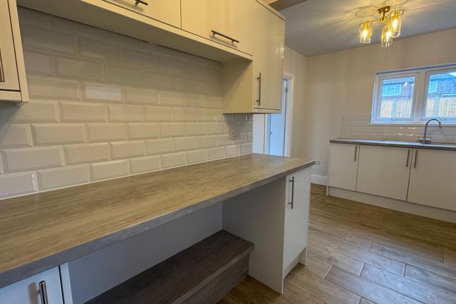 43 Gloucester Avenue, Telford photo 3