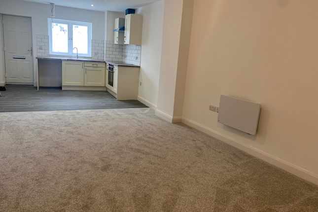 Flat 3, North View, Muglet Lane, Rotherham photo 2