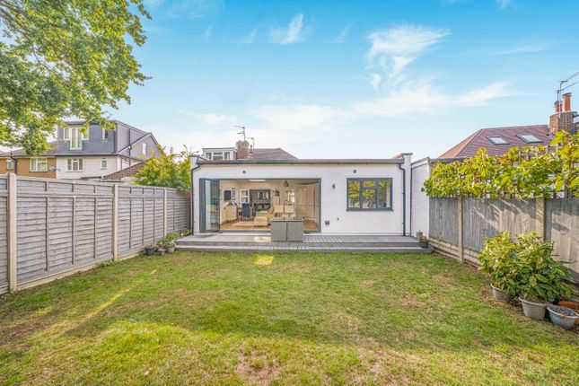 40, King George Avenue, Surrey photo 4