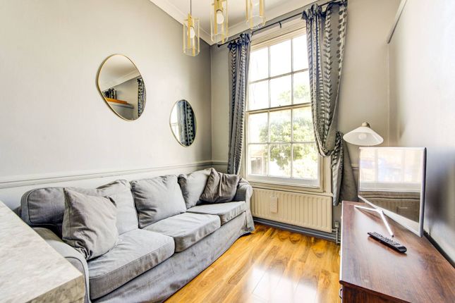 Flat to rent in Fulham Road, Fulham Broadway, London