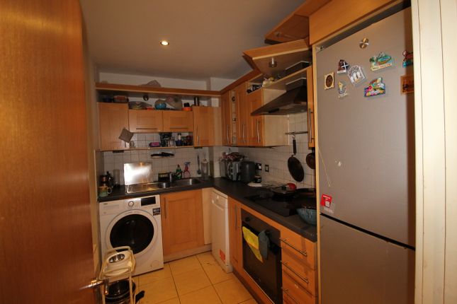 32, High Street, London photo 2