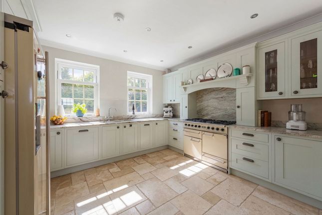 5 Summerswood Close, Kenley photo 2