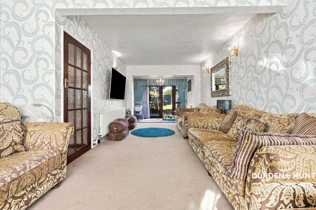 109 Wensleydale Avenue, Ilford photo 4