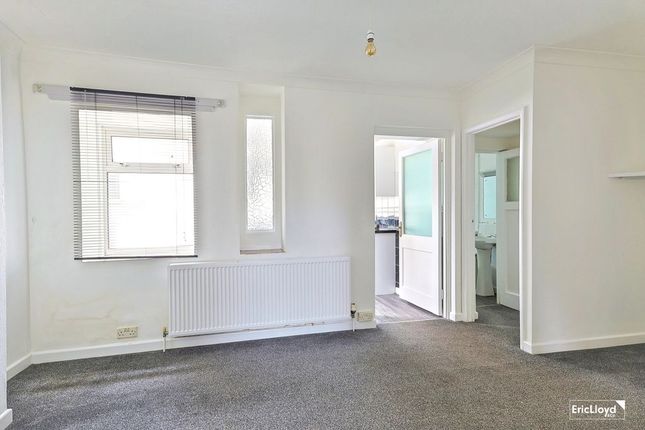 2, Hill Park Terrace, Paignton photo 3