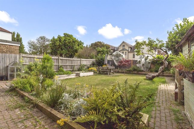 38, Madeira Avenue, Worthing photo 2