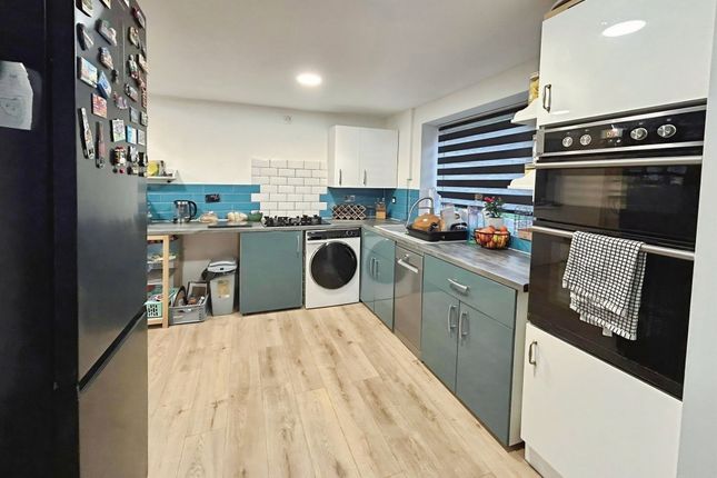 34, Lymn Avenue, Nottingham photo 4