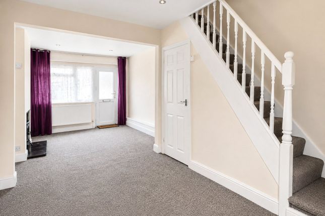 82, Bergholt Road, Essex photo 2