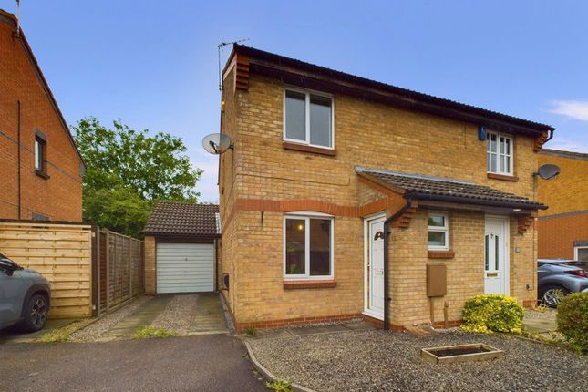 Thumbnail Semi-detached house to rent in Weavers Close, Loughborough
