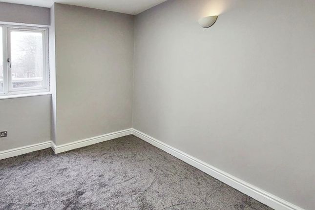 Flat to rent in Carisbrook Street, Manchester