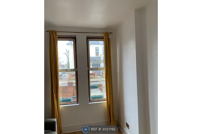 Lavenham Road, Southfields, London photo 5