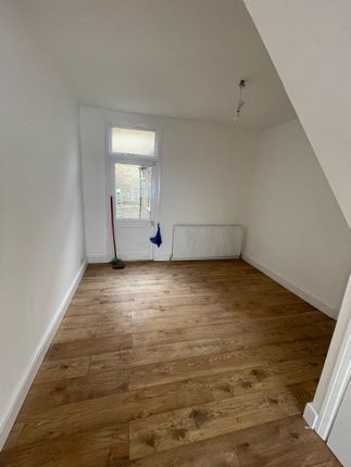 Terraced house to rent in Avenons Road, Plaistow