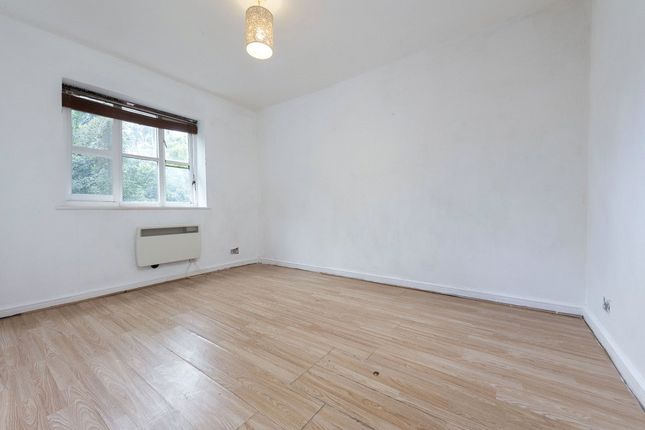 Flat 20, Oakview Apartments, 12, Benhill Road, Sutton photo 4
