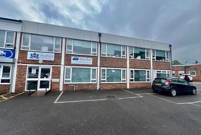 Thumbnail Office to let in Wessex Road Industrial Estate, Bourne End, Bucks