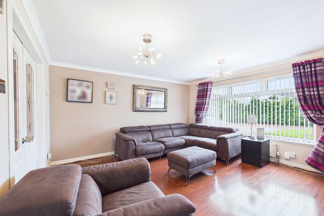 57, Cloverleaf Path, West Dunbartonshire photo 4