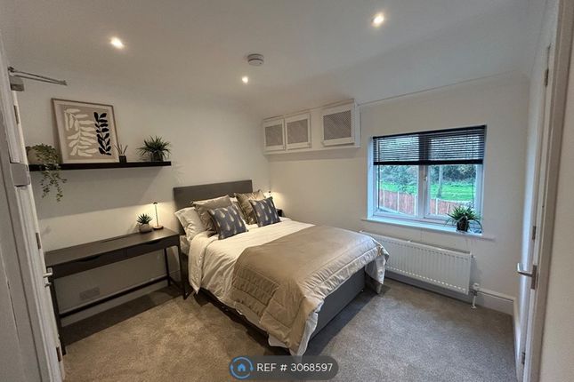 1-bed house on Beeston, £650/mo