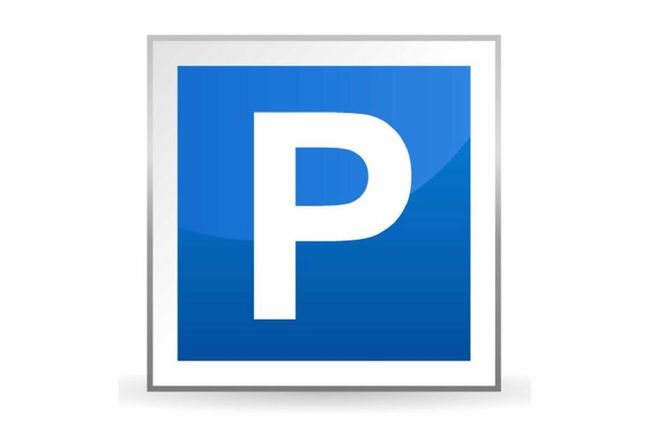 Parking/garage to rent in Moreland Street, London
