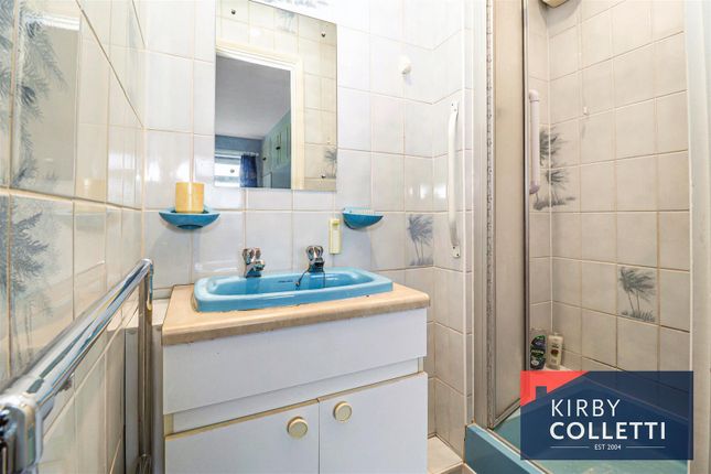 En Suite Shower Room To Bedroom One