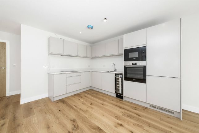 Flat for sale in Flat 4, Endlesham Court, 131 Woodcote Valley Road, Purley