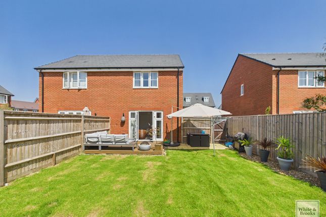 5 Petrel Way, Chichester photo 4