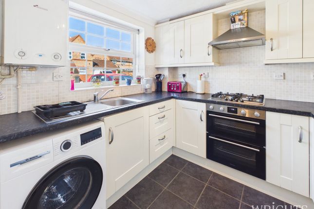 9, Kingsmill Court, Hatfield photo 5