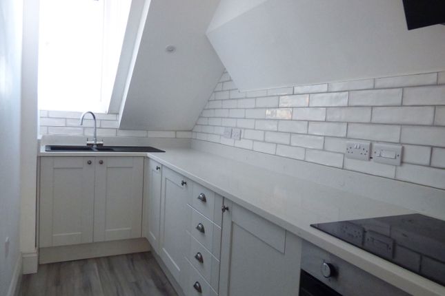 111,Flat 3, Church Street, Malvern photo 2