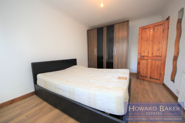 5, Townsend Lane, Kingsbury photo 3