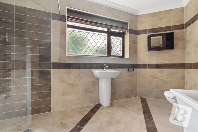 28, Hyland Close, Hornchurch photo 4