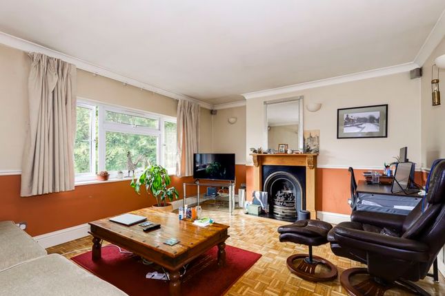 Thumbnail Flat for sale in Heaths Close, Enfield