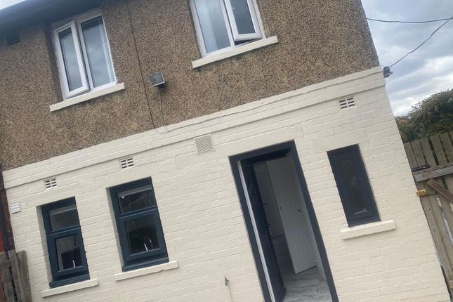 101 , Walker Drive, Bradford photo 2