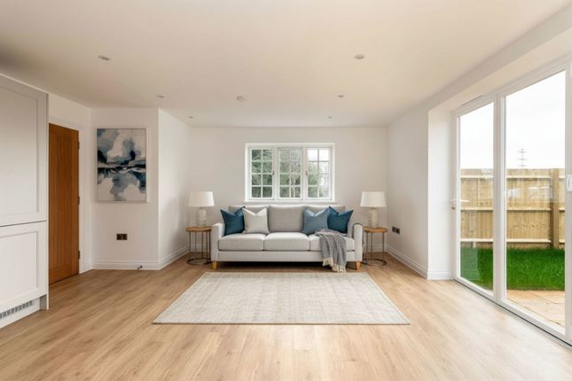 1 Chestnut Cottages, Charlton Lane, Maidstone photo 4