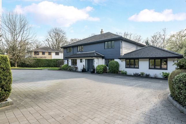 3, Copper Beech Close, Surrey photo 2
