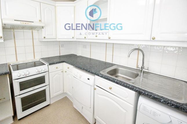 45, Gatewick Close, Slough photo 5