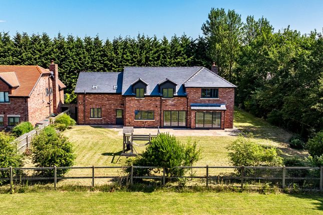 3, Mill Brook Court, Aughton photo 2